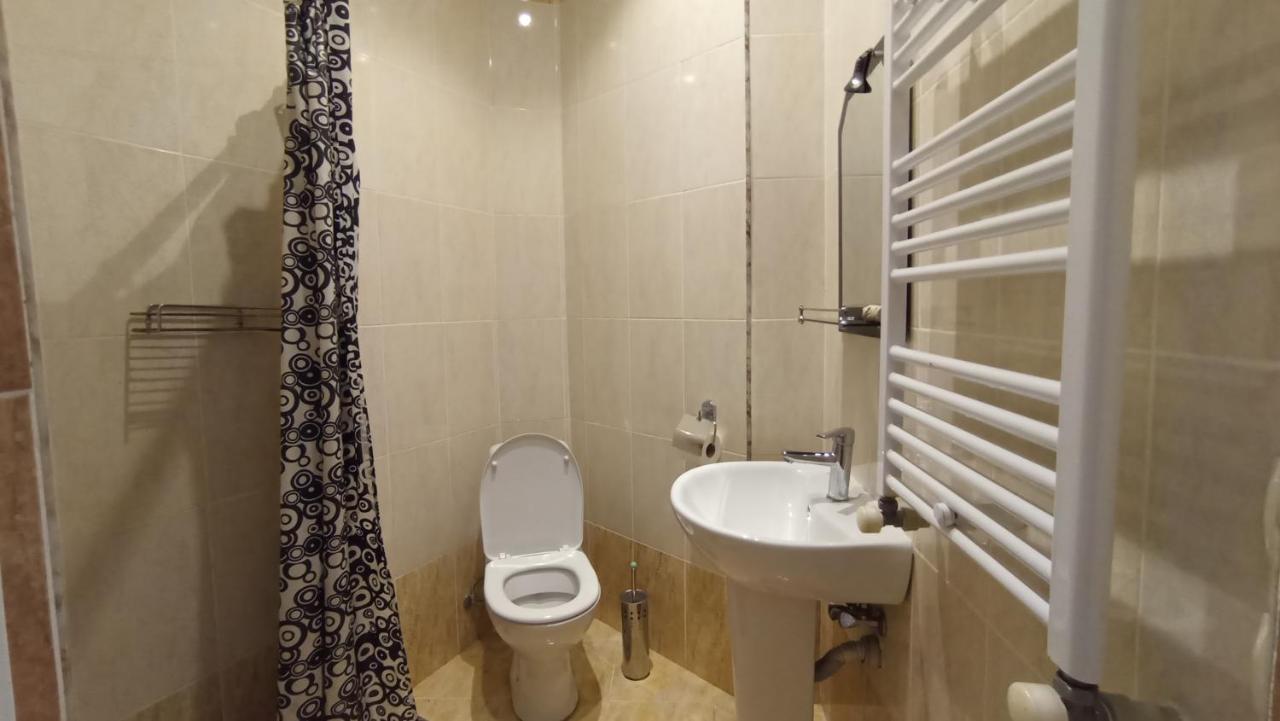 Guest House Karla Кобулеті Екстер'єр фото