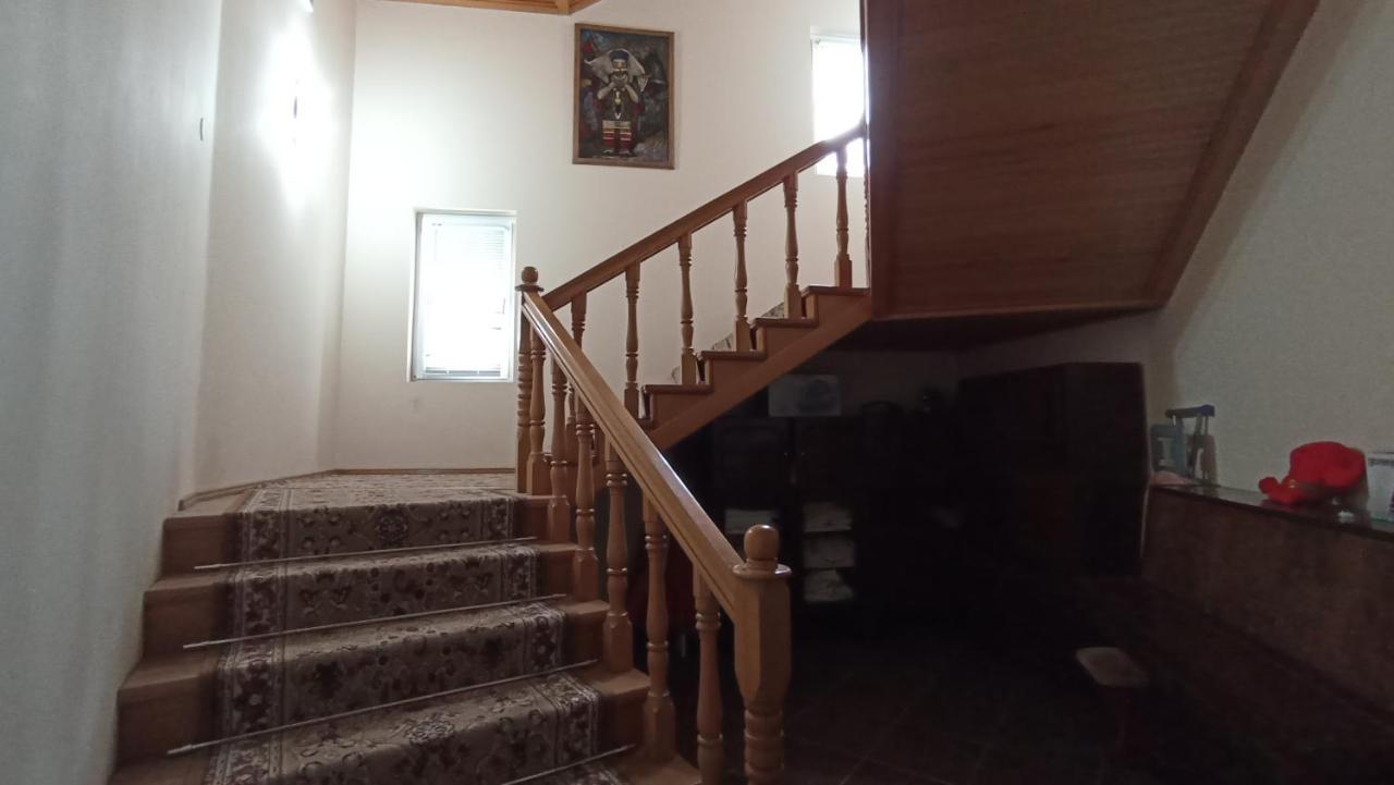 Guest House Karla Кобулеті Екстер'єр фото