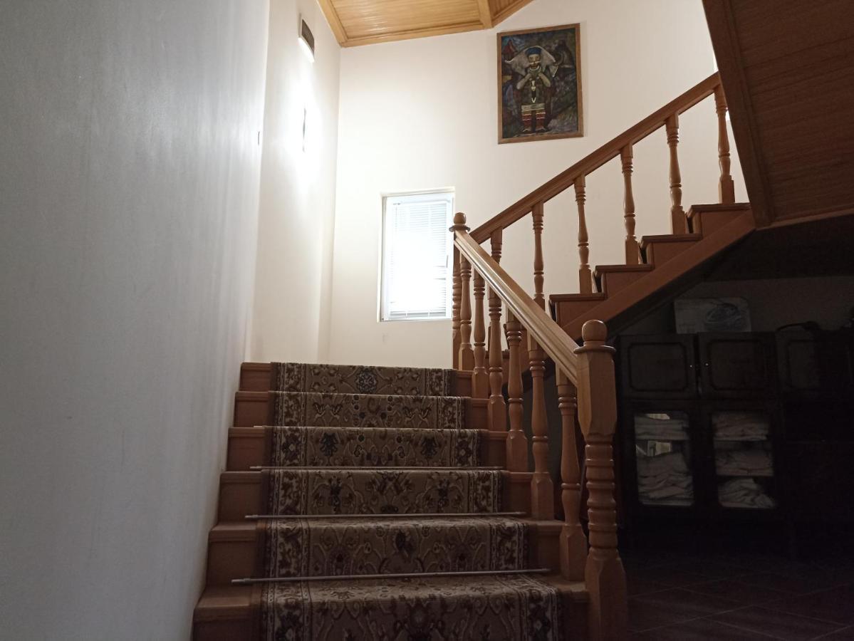 Guest House Karla Кобулеті Екстер'єр фото
