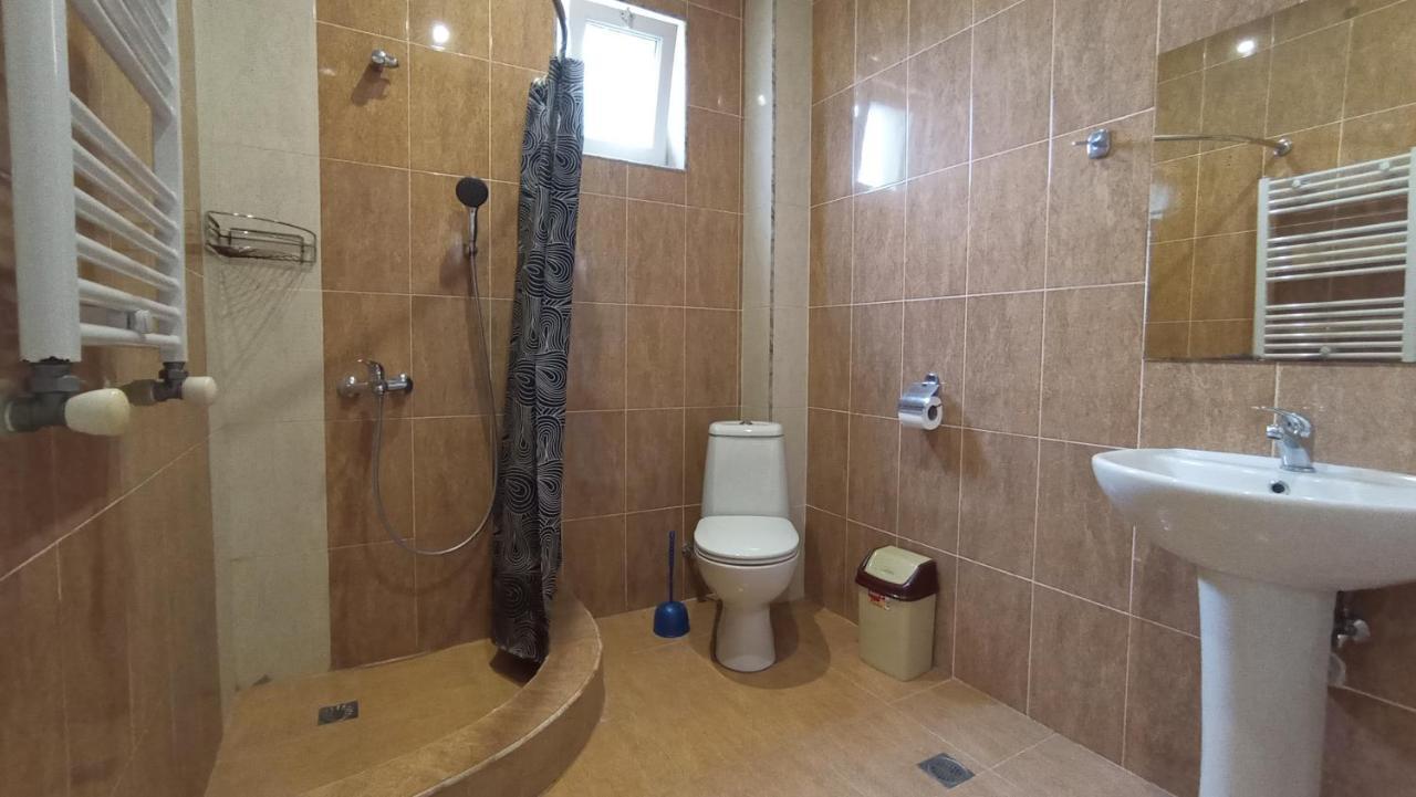 Guest House Karla Кобулеті Екстер'єр фото